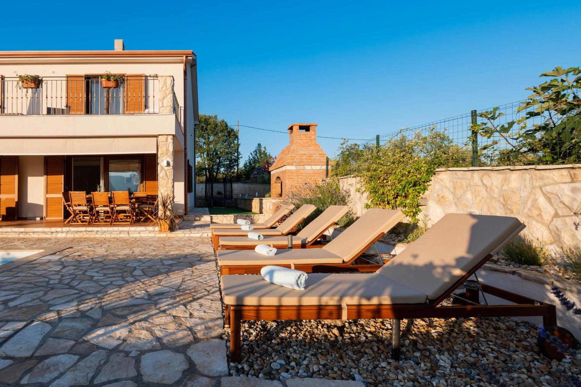 Villa Sara - Perfect Family Holiday Brzac Eksteriør bilde