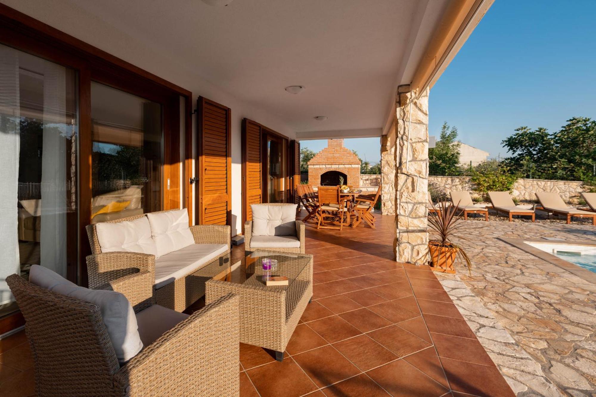 Villa Sara - Perfect Family Holiday Brzac Eksteriør bilde